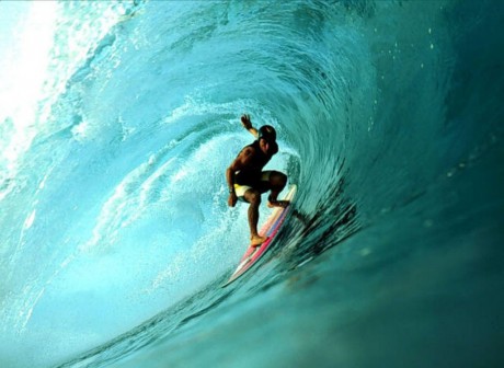 Wave_Surfing_At_Pipeline_Hawaii
